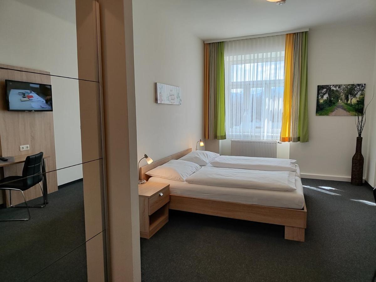 Gaestehaus Karl August Фонсдорф Екстер'єр фото