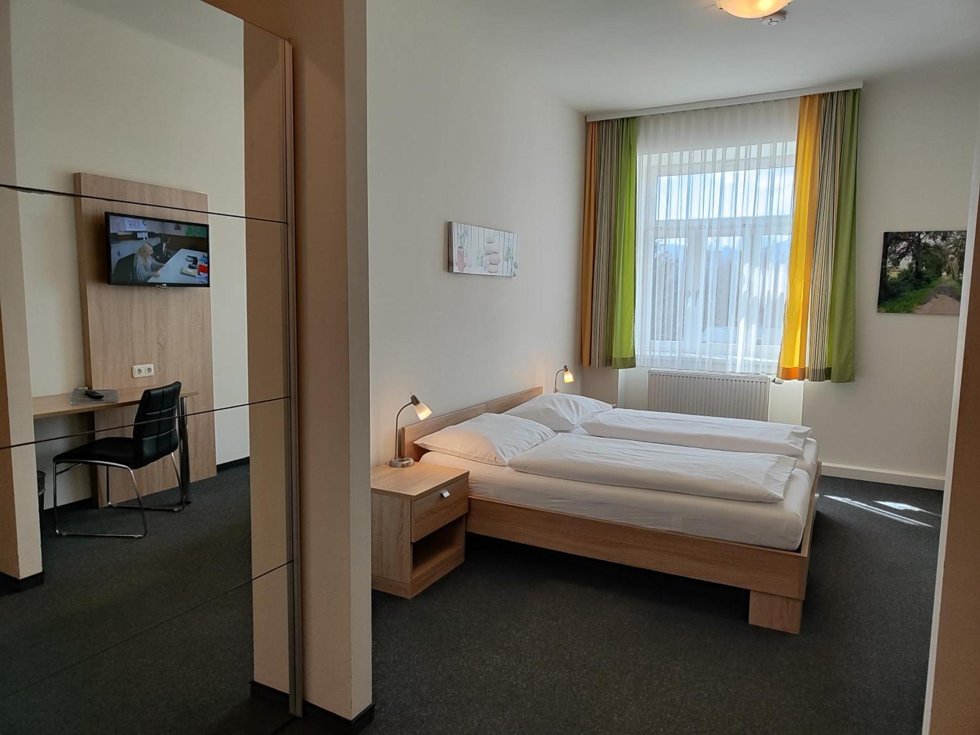 Gaestehaus Karl August Фонсдорф Екстер'єр фото